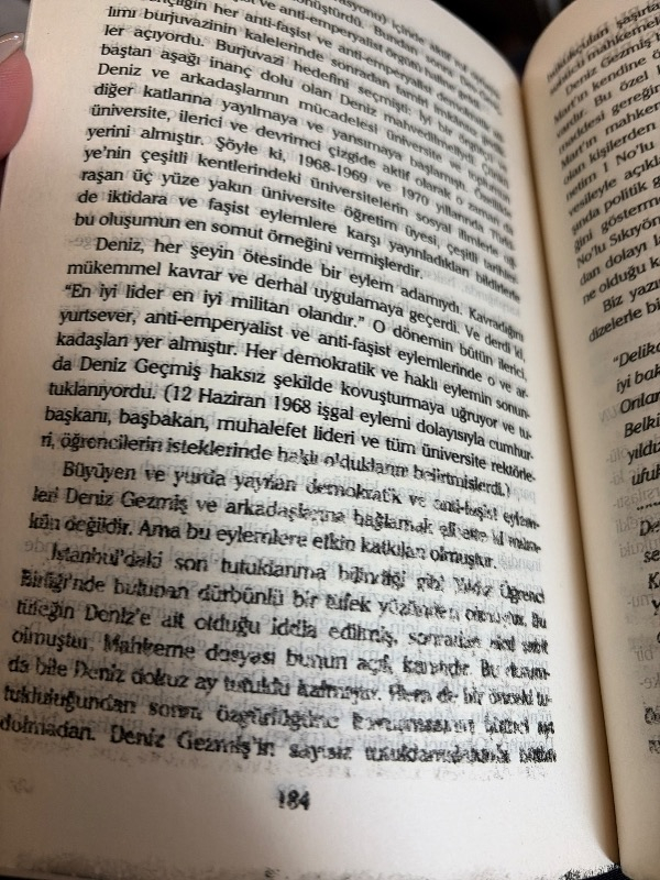 Darağacında Üç Fidan - Nihat Behram
