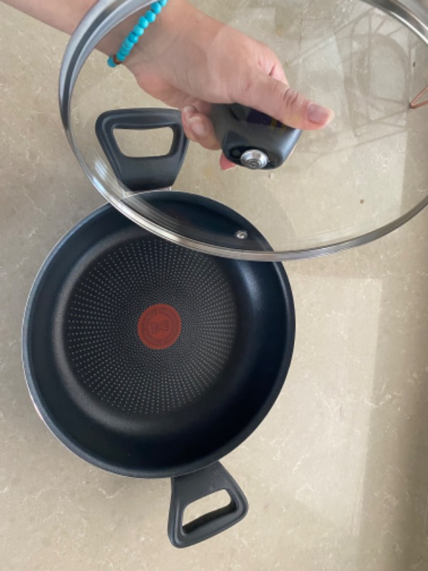 Tefal C38470 Titanyum 2X XL Kapaklı Sahan 24 cm - 2100123254