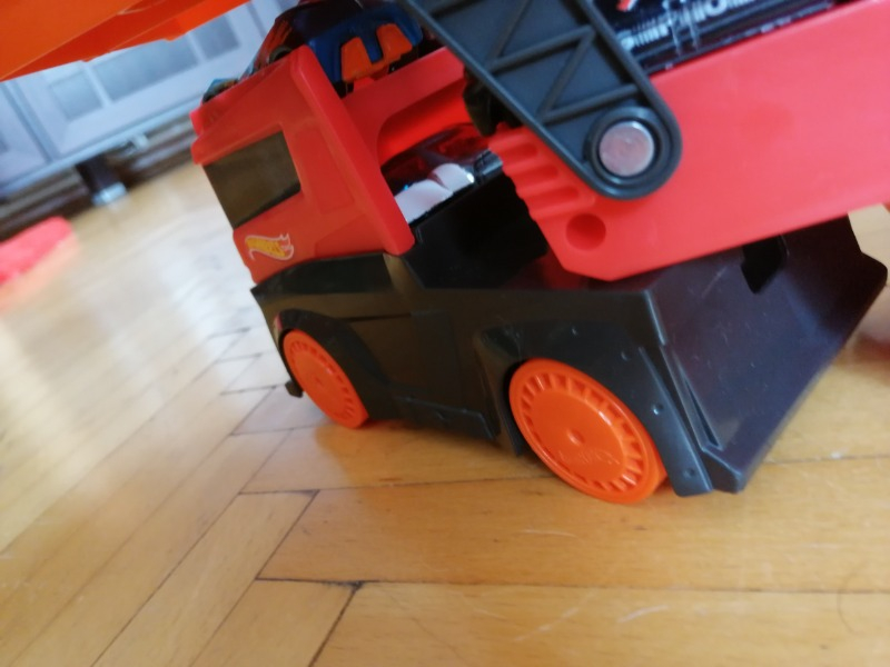 Hot Wheels Mega Tır Kırmızı/Turuncu