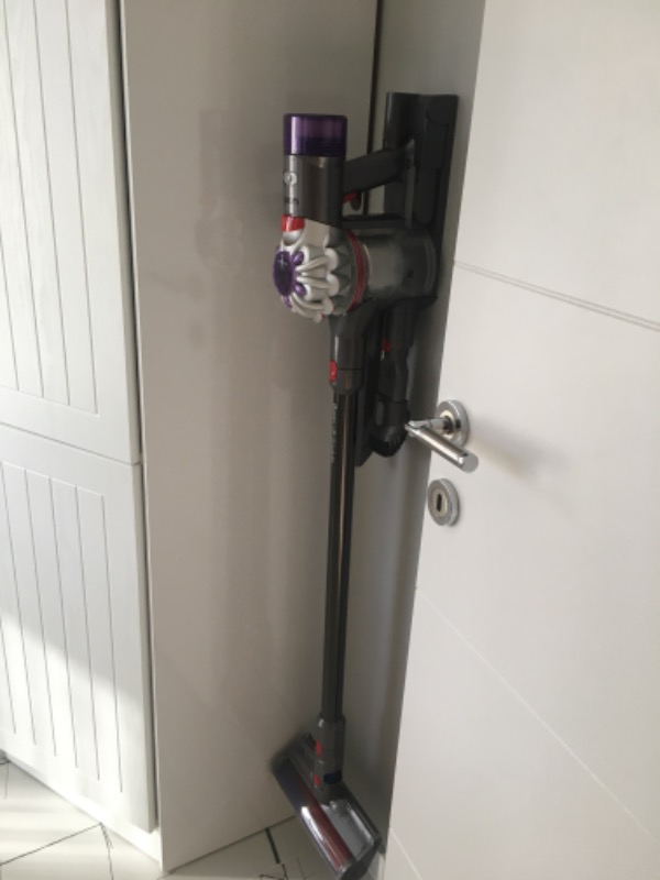 Dyson V8 Absolute (Gümüş/nikel)