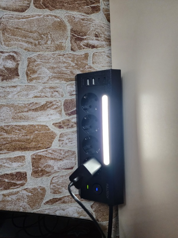 Fulltech Ftr-22 Gece Lambalı Akım Korumalı Çoklu Priz - Siyah