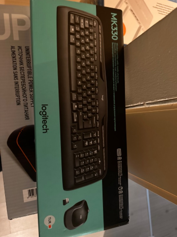 Logitech MK330 Kablosuz Türkçe Klavye Mouse Seti - Siyah