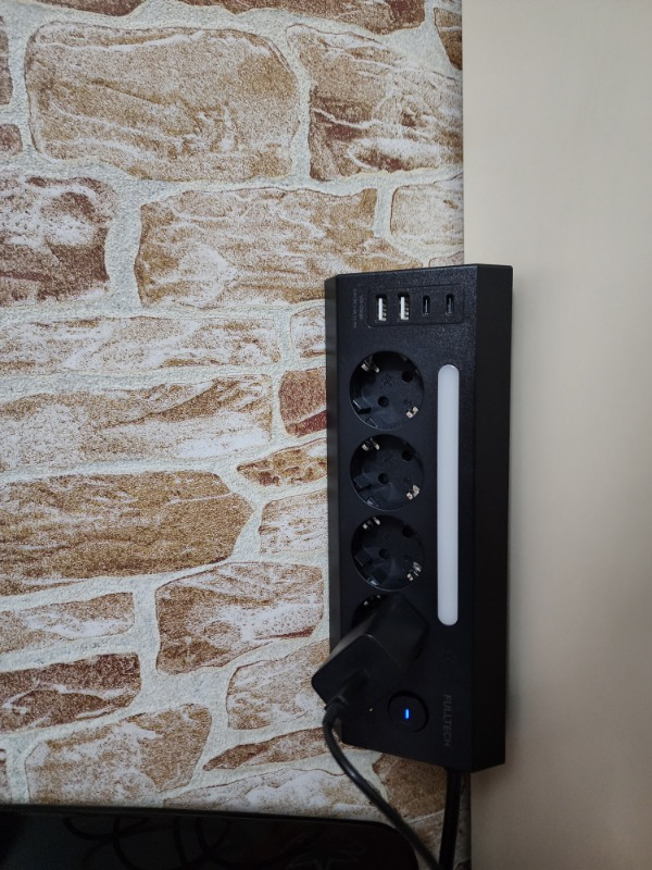 Fulltech Ftr-22 Gece Lambalı Akım Korumalı Çoklu Priz - Siyah