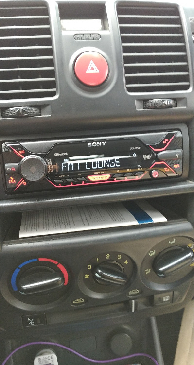 Sony DSX-A410BT Bluetooth ve Extrabass özellikli Oto Teyp