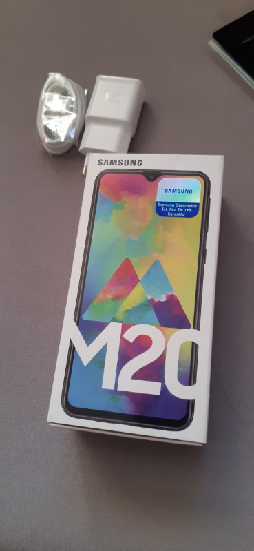 Samsung Galaxy M20 32 GB (Samsung Türkiye Garantili)