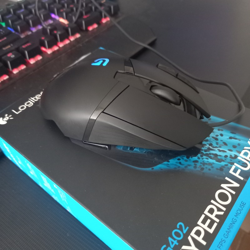 Logitech G402 Hyperion Fury 4.000 DPI Ultra Hızlı 500 IPS Oyuncu Mouse - Siyah
