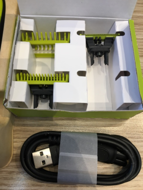 Philips Oneblade Qp2724 +2 Yedek Bıçak Ve Vücut Kiti Li