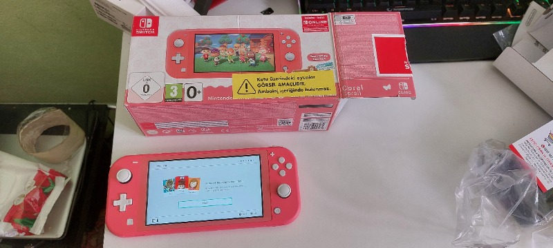 Nintendo Switch Lite Pembe Oyun Konsolu