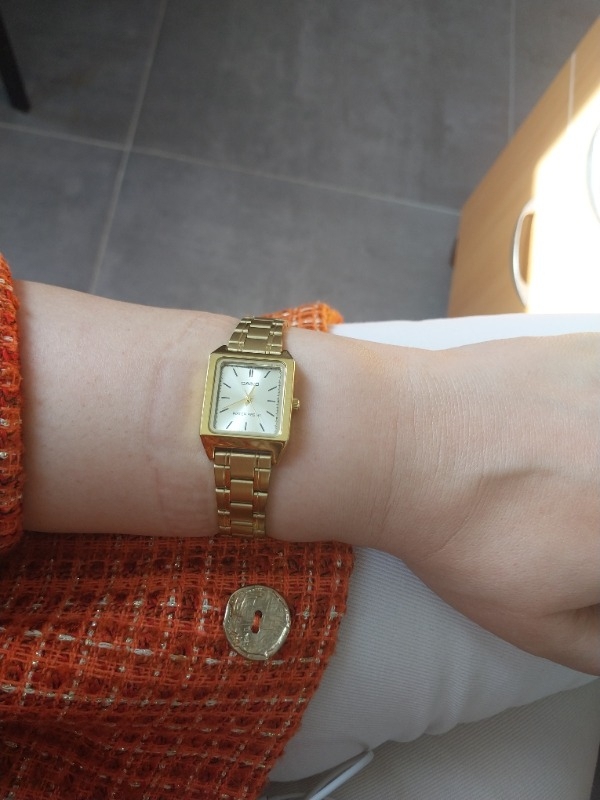Casio LTP-V007G-9EUDF Standart Kadın Kol Saati