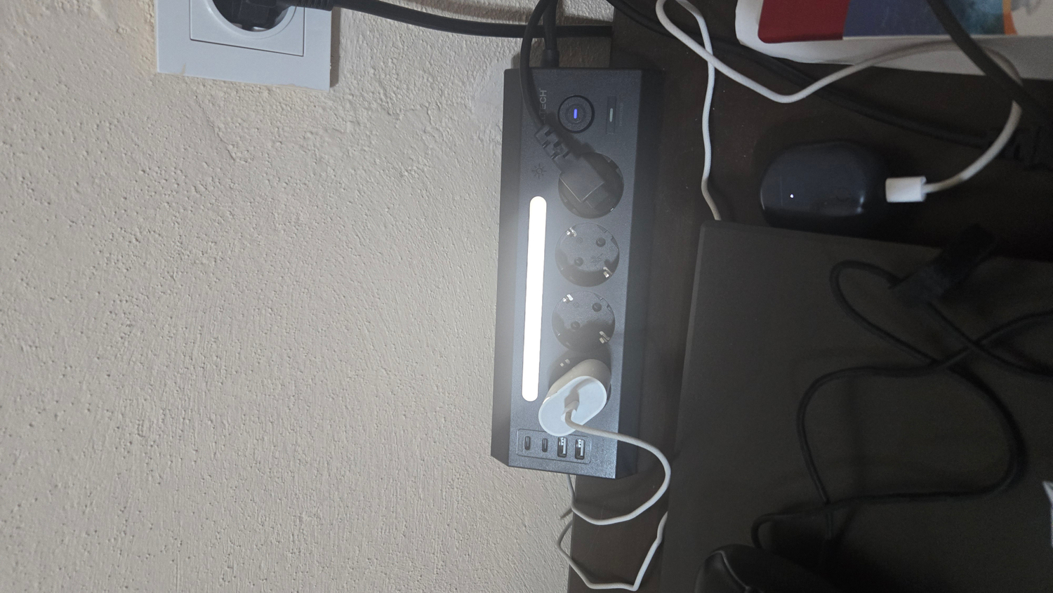 Fulltech Ftr-22 Gece Lambalı Akım Korumalı Çoklu Priz - Siyah