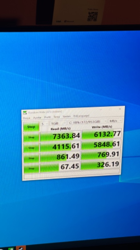 Kingston KC3000 1TB 7000MB/S - 6000MB/S SSD
