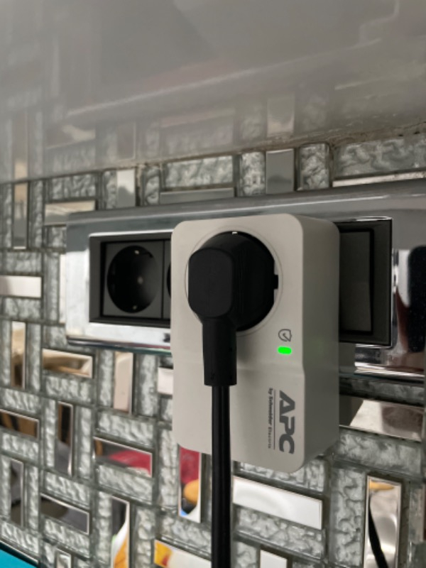 Schneider Electric APC Tekli Akım Korumalı Priz  230V