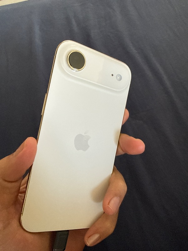 Apple iPhone Air 256 GB Uçuk Altın Rengi