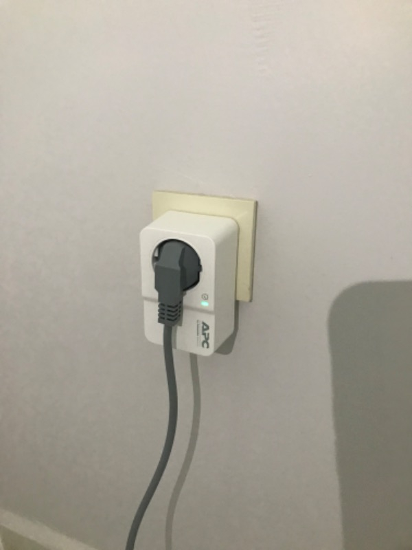 Schneider Electric APC Tekli Akım Korumalı Priz  230V