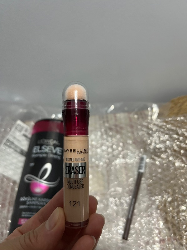 Maybelline New York Instant Anti Age Eraser Kapatıcı - 121 Light Honey