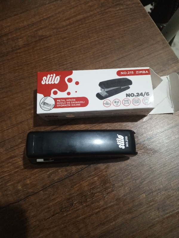 Kraf Zımba Makinası No:24/6 20G Siyah 25 Sayfa Zımbalama Kapasiteli Ergonomik Tasarım