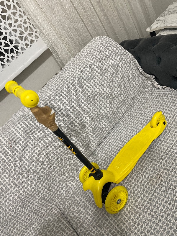 Rookie Sarı 3 Tekerlekli Işıklı Scooter