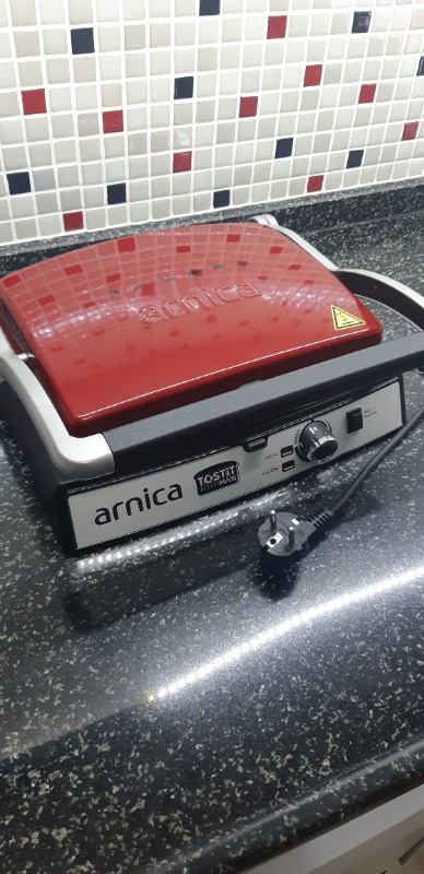 Arnica GH26243 Tostit Maxi Granit Izgaralı Tost Makinesi Kırmızı
