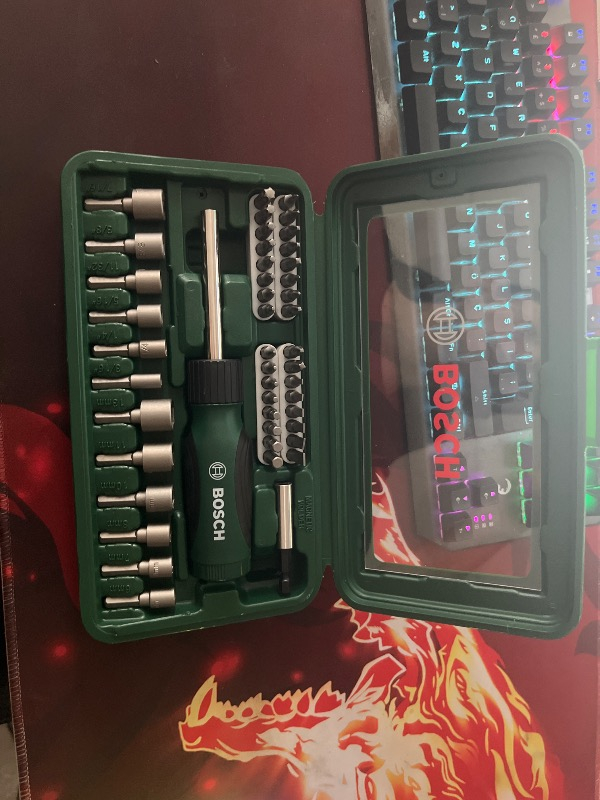 BOSCH 46 PARÇA CIRCIRLI TORNAVİDA BITS UÇ LOKMA VİDALAMA  SETİ.