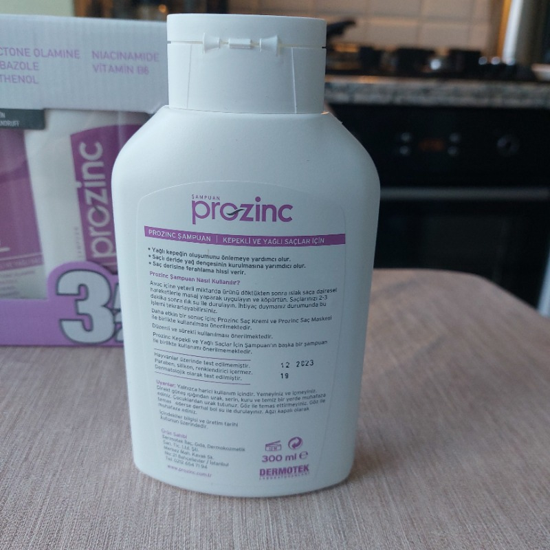 Prozinc Kepek Şampuanı Normal ve Yağlı Saçlar Için Günlük Saç Bakım Şampuanı 3x300 Ml