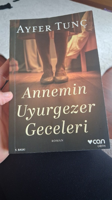 Can Yayınları Annemin Uyurgezer Geceleri Romanı - Ayfer Tunç Ciltsiz 440 Sayfa