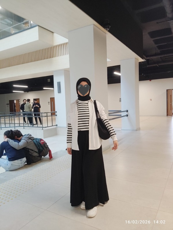 Siyah Kloş Etek