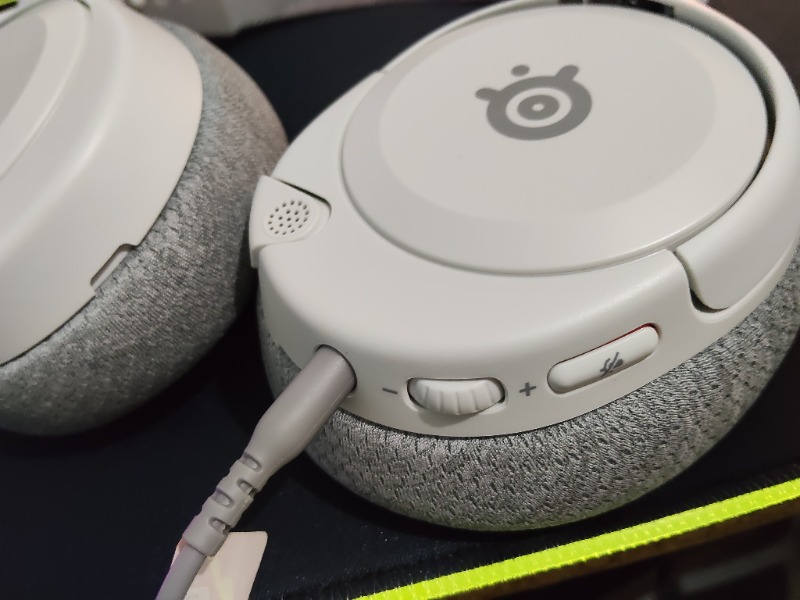 Steelseries Arctis Nova 1 Multi-System Oyun Kulaklığı - Beyaz