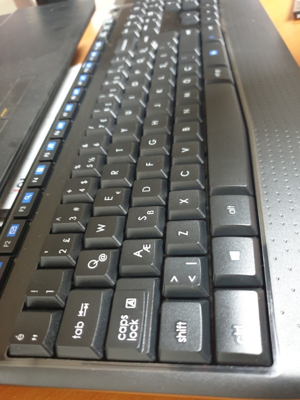 Logitech MK345 Kablosuz Türkçe Klavye Mouse Seti - Siyah