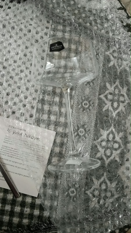 Bella Maison Shape Cup 220 ml Doğal Renk Cam 1 Adet İnce ve Şeffaf Tasarım Uzun Ömürlü Kullanım