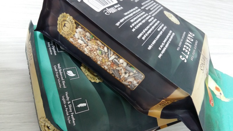 Gold Wings Premium Paraket Yemi1 Kg