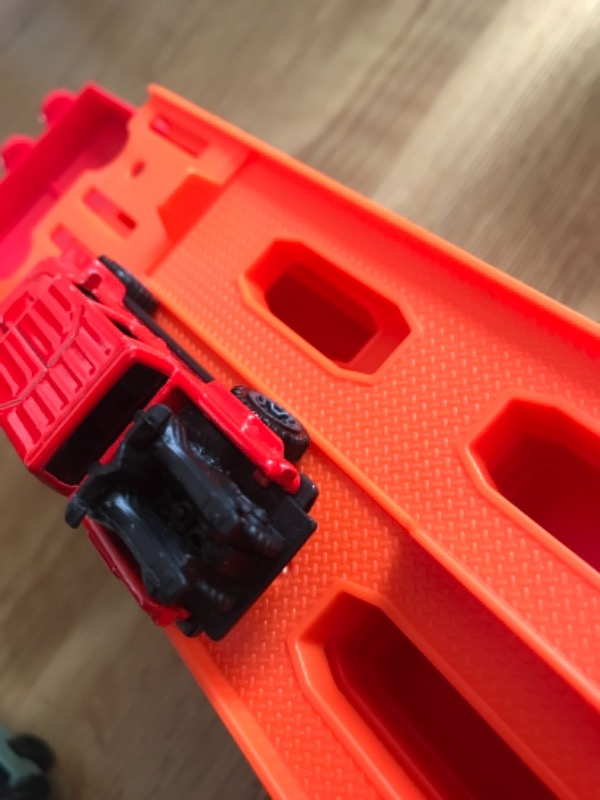 Hot Wheels Mega Mega Tır Turuncu, 50 Araç Kapasiteli, Rampalı GHR48