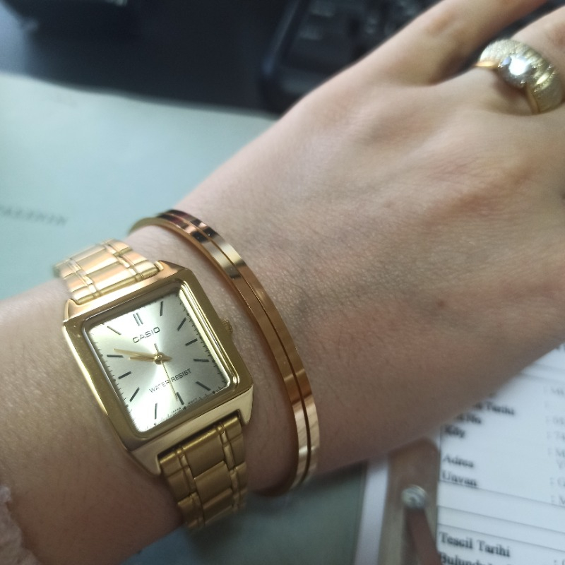 Casio LTP-V007G-9EUDF Standart Kadın Kol Saati