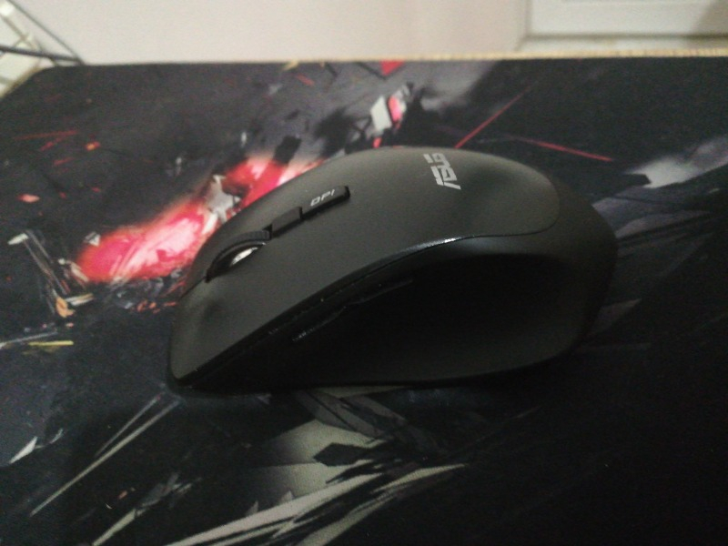Asus WT425 Kablosuz Optik Sessiz Tıklama Özellikli Siyah Mouse