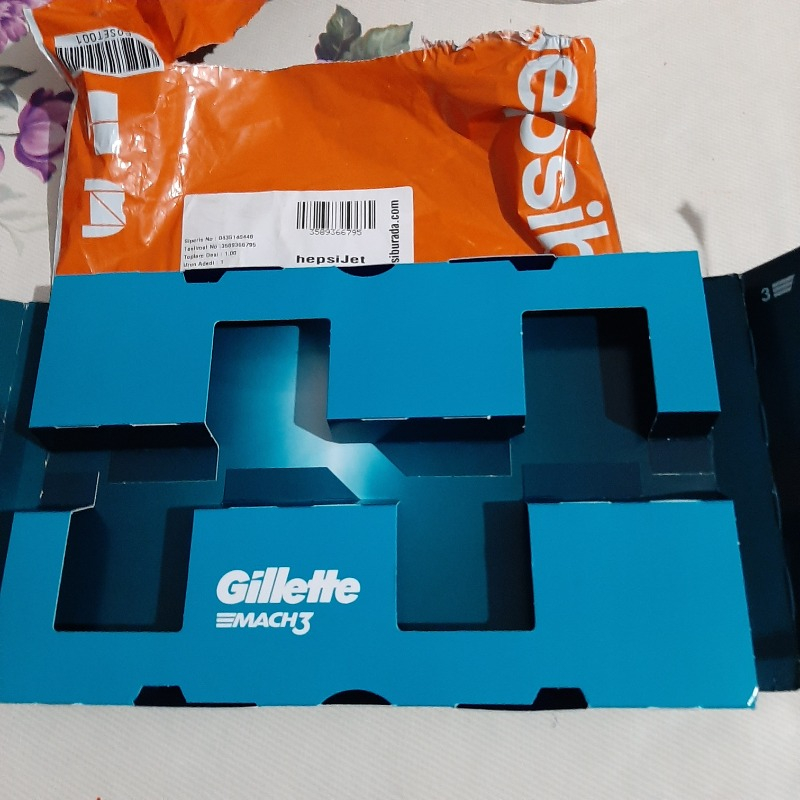 Gillette Mach3 18'li Yedek Tıraş Bıçağı Karton Paket