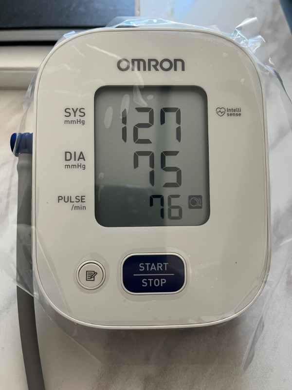 Omron M2 Hem-7121-E (7143-E) Hafızalı Üst Koldan Ölçer Dijital Tansiyon Aleti