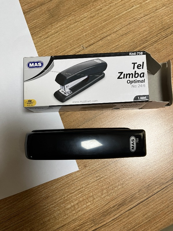 Temat 7000 Zımba Makinesi 24/6 Siyah Renk ve 7000 Adet Kapasite ile Pratik Kullanım