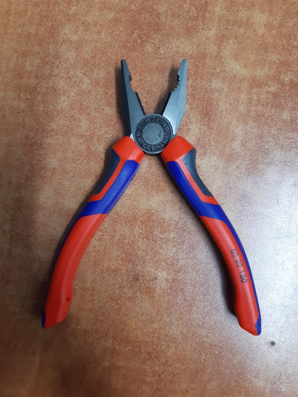 KNIPEX 03 02 180 Kombine Pense 180 mm