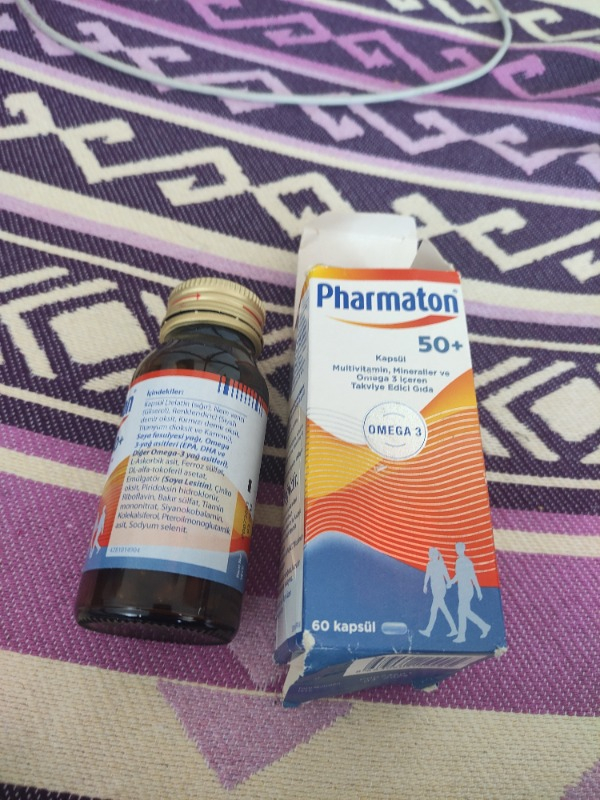 Pharmaton 50 Plus 60 Kapsül - Omega 3, Multivitamin ve Mineraller