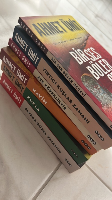 Yapı Kredi Yayınları Kavim - Ahmet Ümit