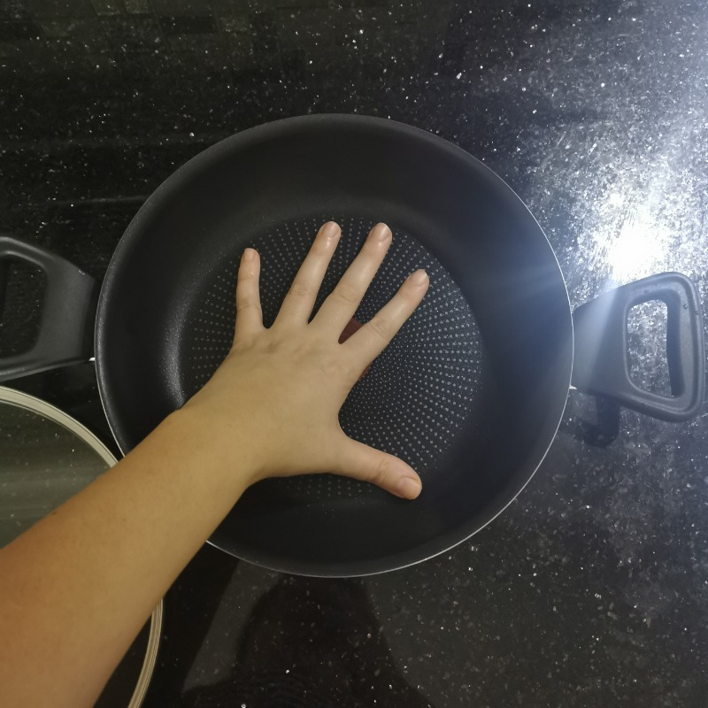 Tefal C38470 Titanyum 2X XL Kapaklı Sahan 24 cm - 2100123254