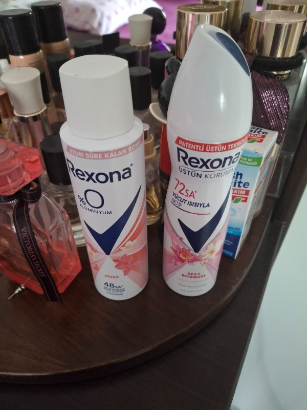 Rexona Kadın Sprey Deodorant Sexy Bouquet 72 Saat Kesintisiz Üstün Koruma 150 ml