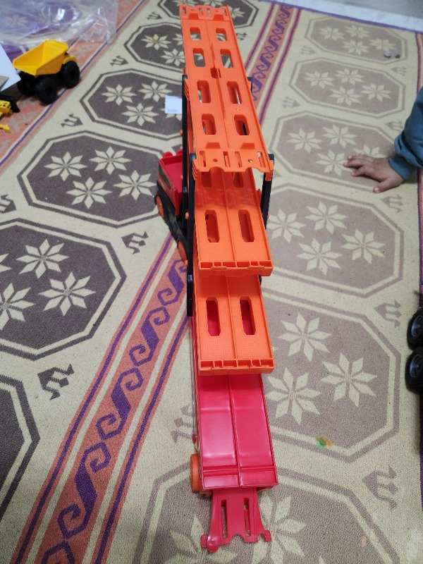 Hot Wheels Mega Tır Kırmızı GHR48