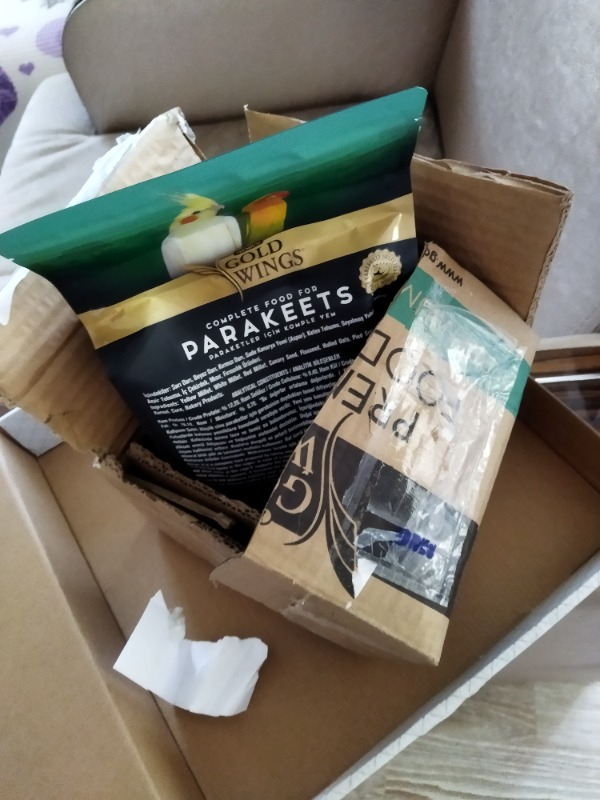 Gold Wings Premium Paraket Yemi1 Kg