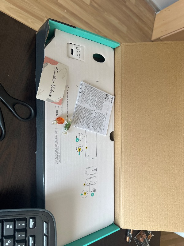 Logitech MK330 Kablosuz Türkçe Klavye Mouse Seti - Siyah