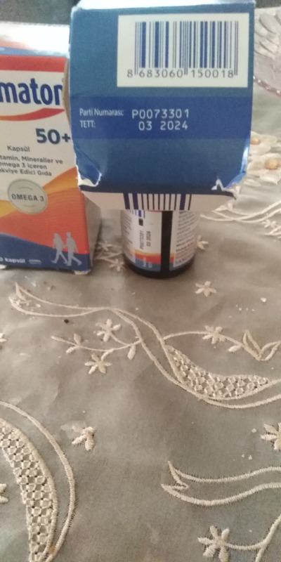 Pharmaton 50 Plus 60 Kapsül - Omega 3, Multivitamin ve Mineraller