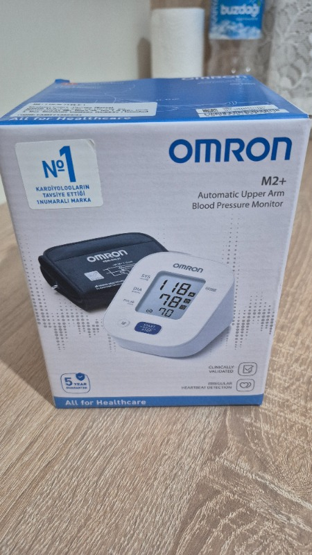 OMRON M2+ 30 Ölçüm Hafızalı Geniş Manşetli Üst Koldan Ölçer Dijital Tansiyon Aleti HEM-7146-E