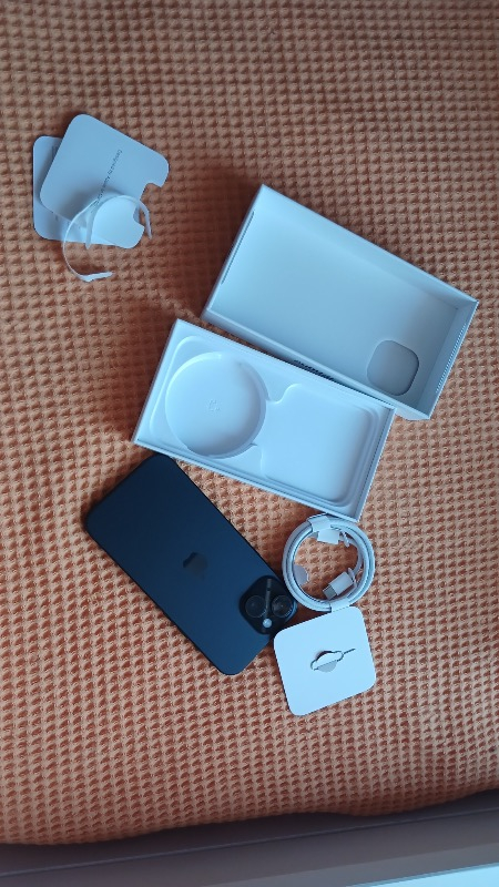 iPhone 15 128 GB Siyah