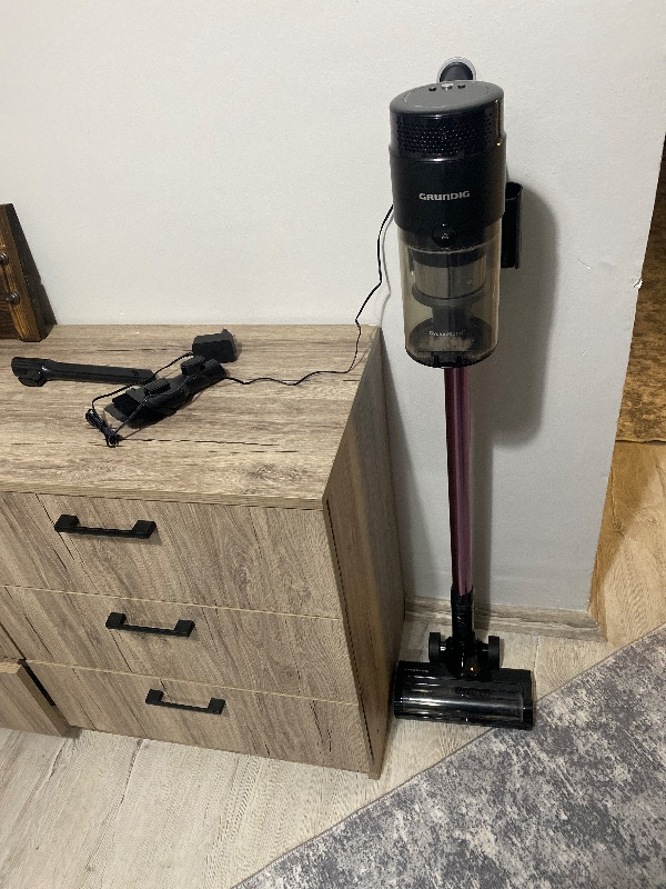 GRUNDIG VCP 7330 HyperClean 450 Watt BLDC Motor Şarjlı Dik Süpürge