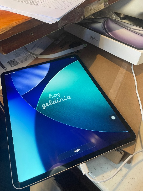 Apple iPad Air M3 13" 256GB Wi-Fi Uzay Grisi MCNN4TU/A