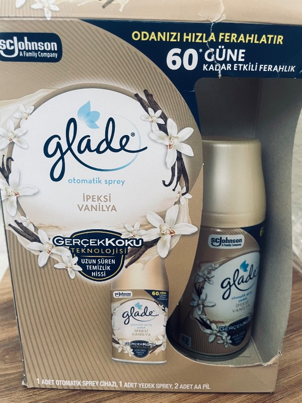 Glade 269 ml Otomatik Sprey Vanilya Makinesi + Yedek ile 60 Gün Etkili Ferahlama
